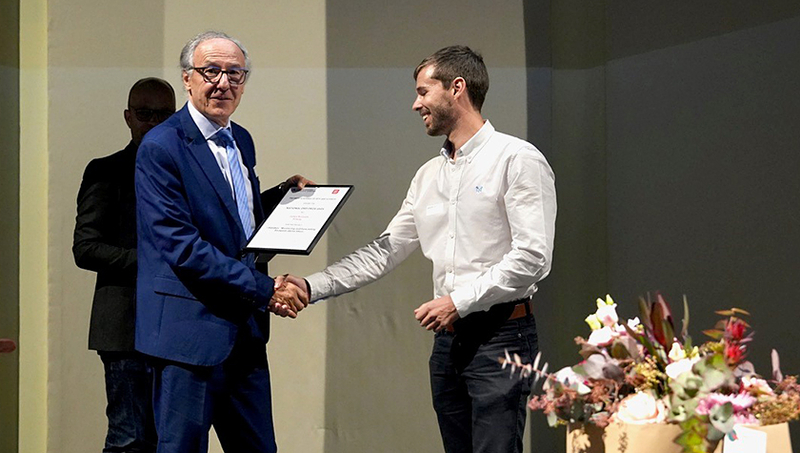 Foo alt-image description