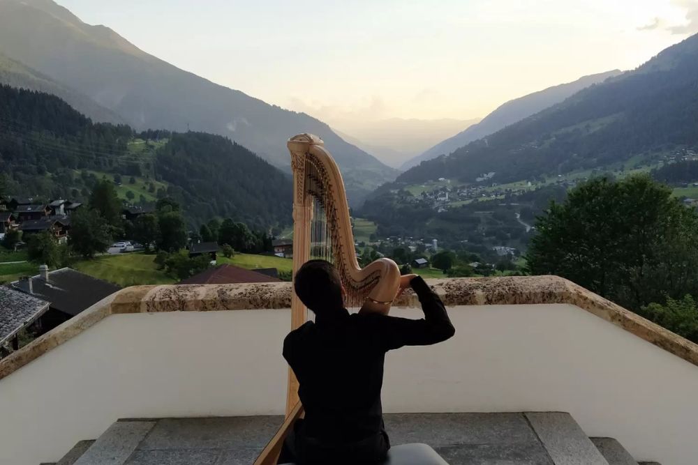 Foo alt-image description